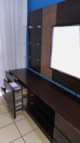 Rack em mdf com duas prateleiras de vidro e painel em mdf com três prateleiras de vidro. - Foto 4