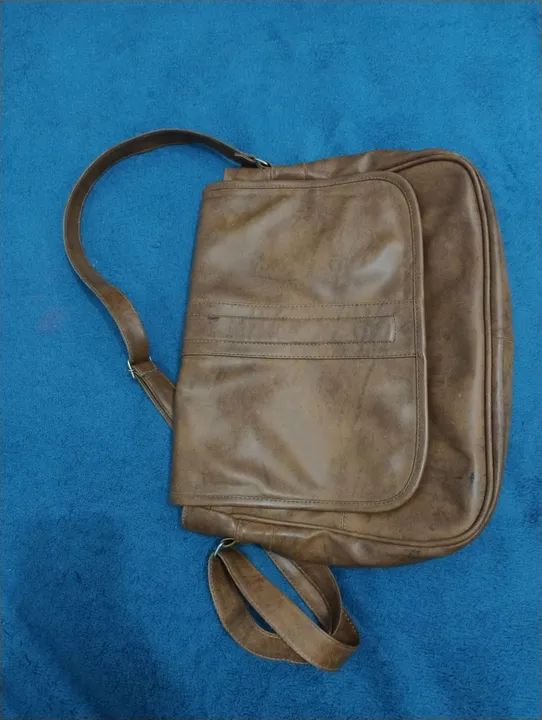 Vendo bolsa de couro legítimo - Foto 2