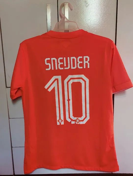 VENDO ESSA CAMISA ORIGINAL NIKE ( HOLANDA )USADA EM BOAS CONDIÇÕES;...(TAMANHO M) ADULTO. - Foto 2