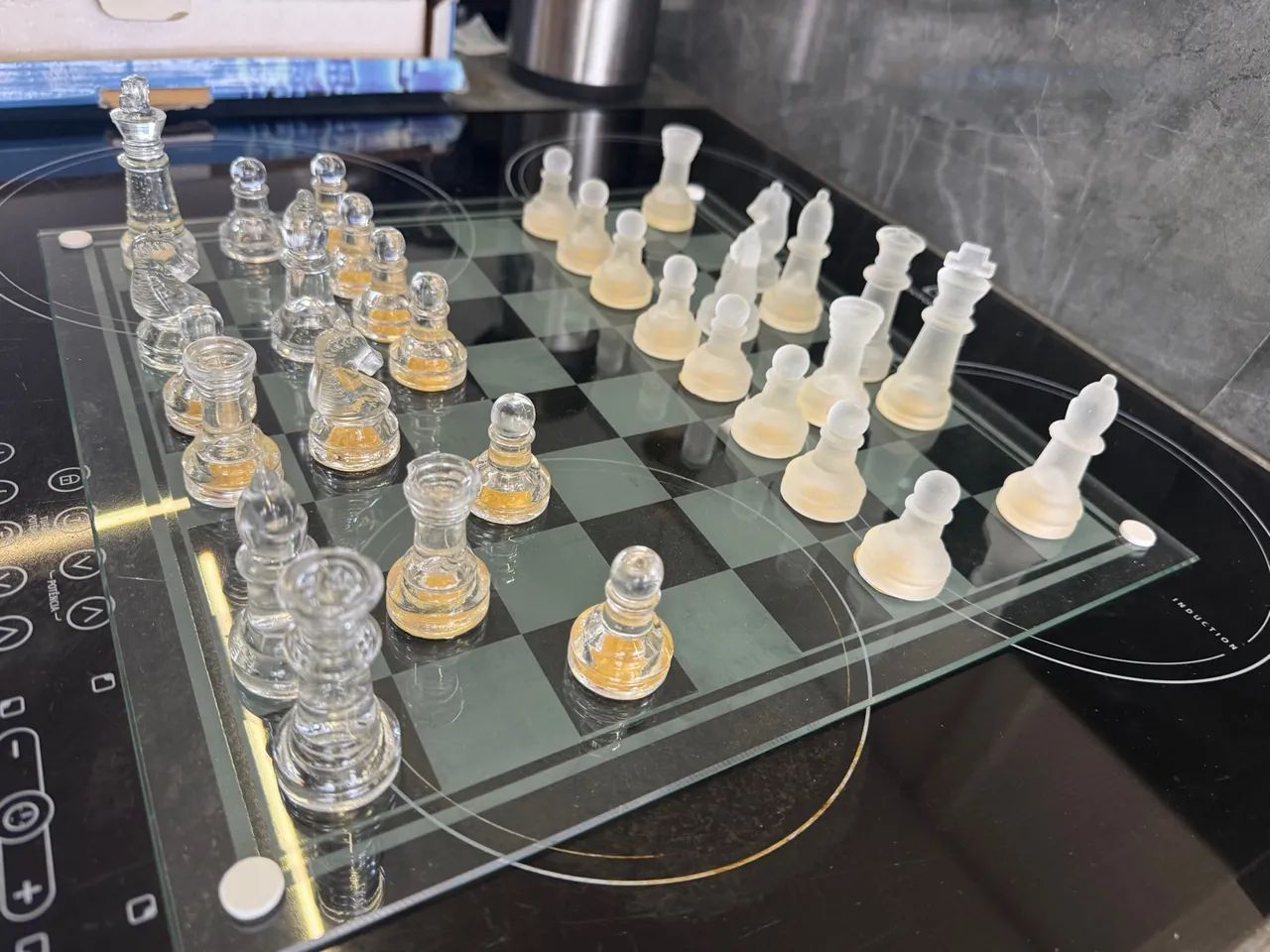 Jogo de Xadrez de Vidro Elegante