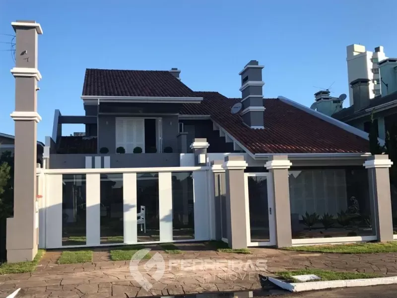 Casa ampla e moderna para locação anual em Tramandaí