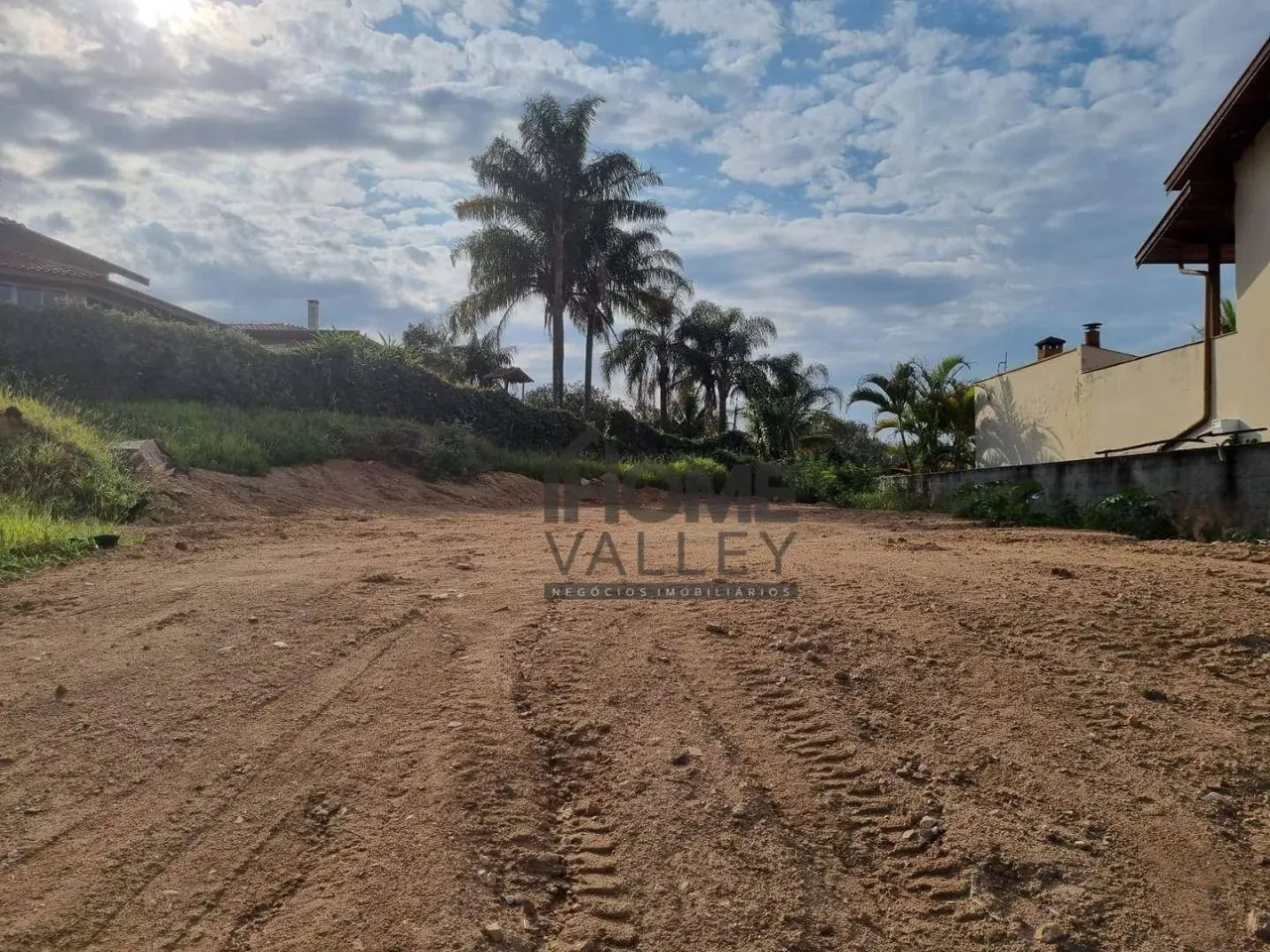 Terreno à venda, 1100 m² por R$ 800.000,00 - Condomínio Moinho de Vento - Valinhos/SP