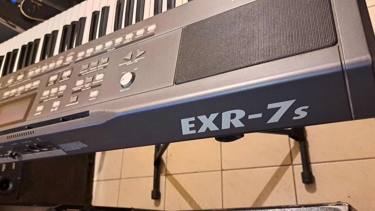 Teclado Roland EXR7s arranjador - Instrumentos musicais - Centro