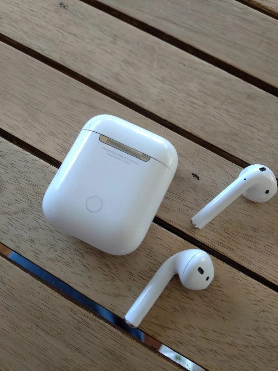 AirPods Apple