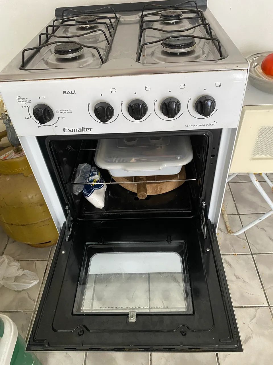 Fogão quatro bocas 