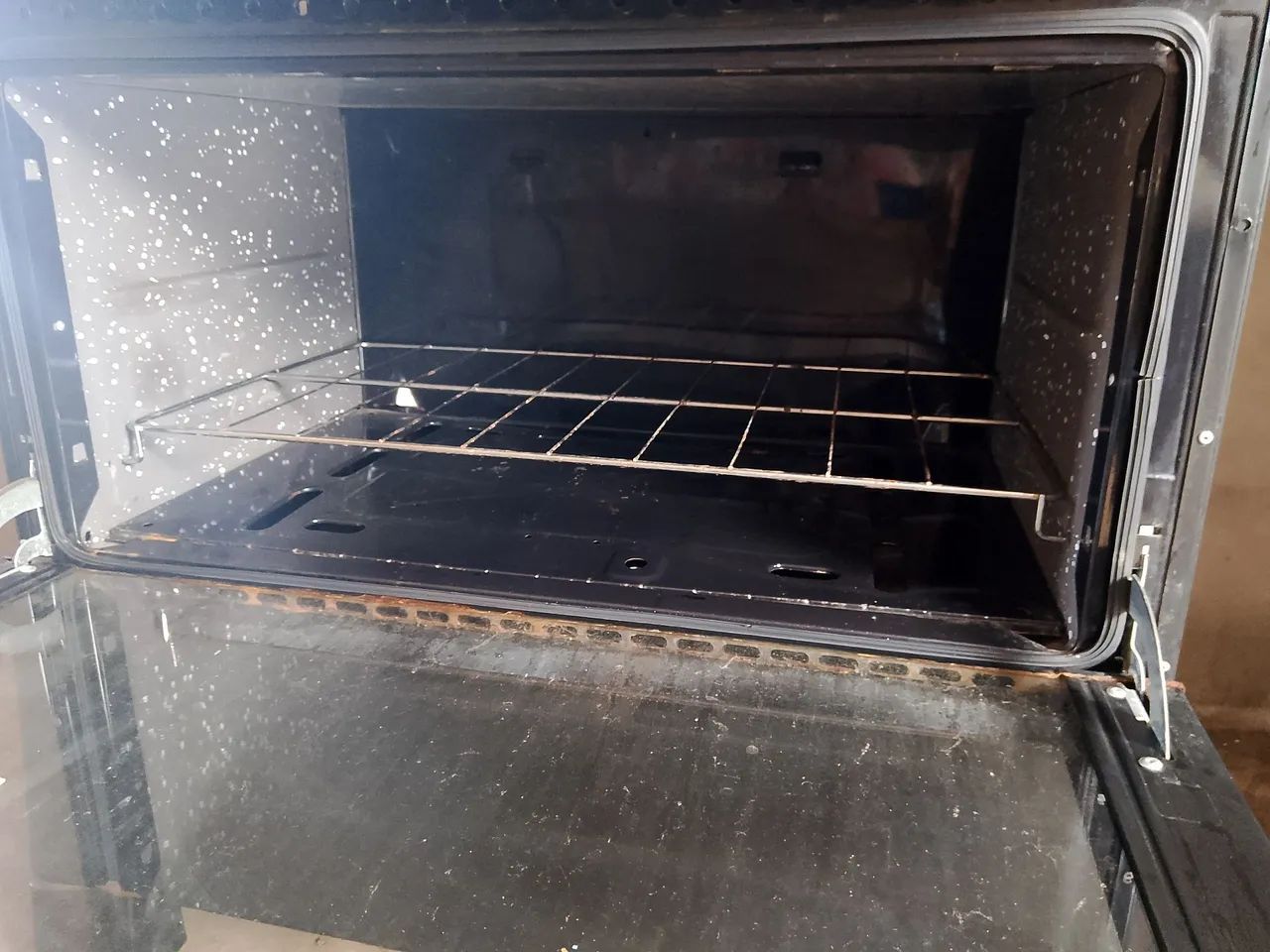 Fogão 6 Bocas com Forno funcionando perfeitamente semi novo  - Foto 5