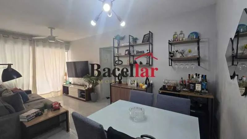 Apartamento : / Residencial / Vila Isabel