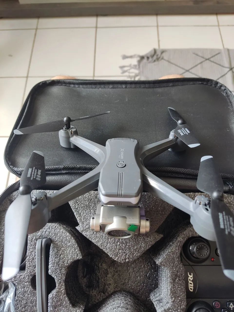 Drone com câmera - Novo