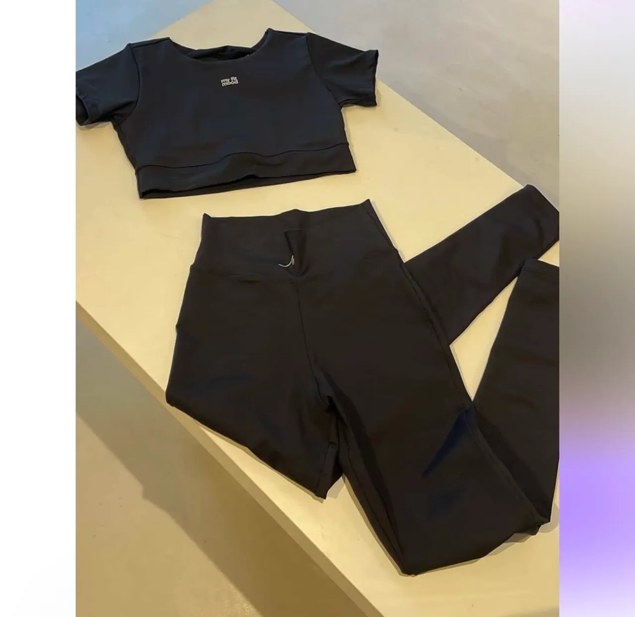 Conjunto de academia ( Top + calça)