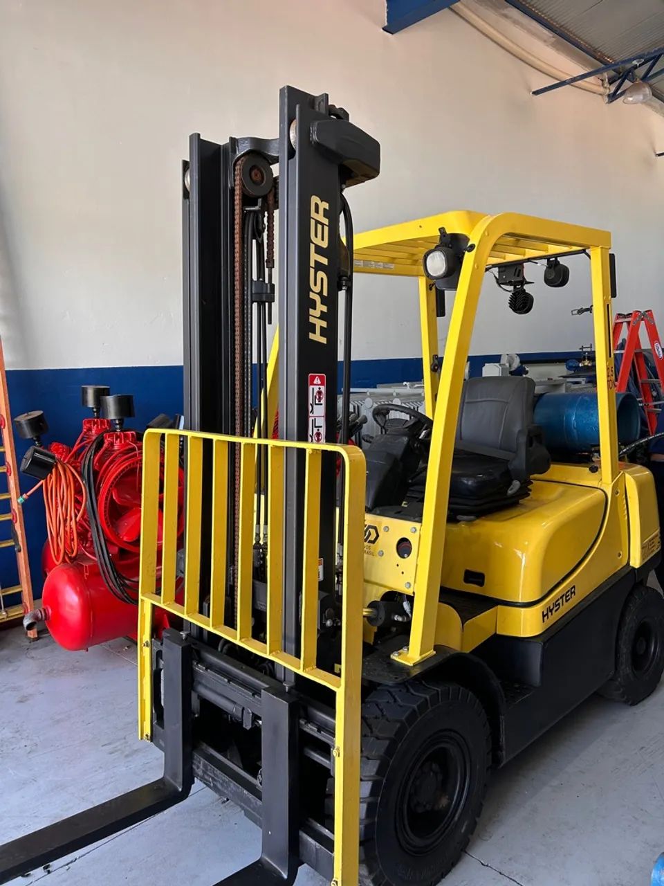 Empilhadeira Hyster  - Foto 4