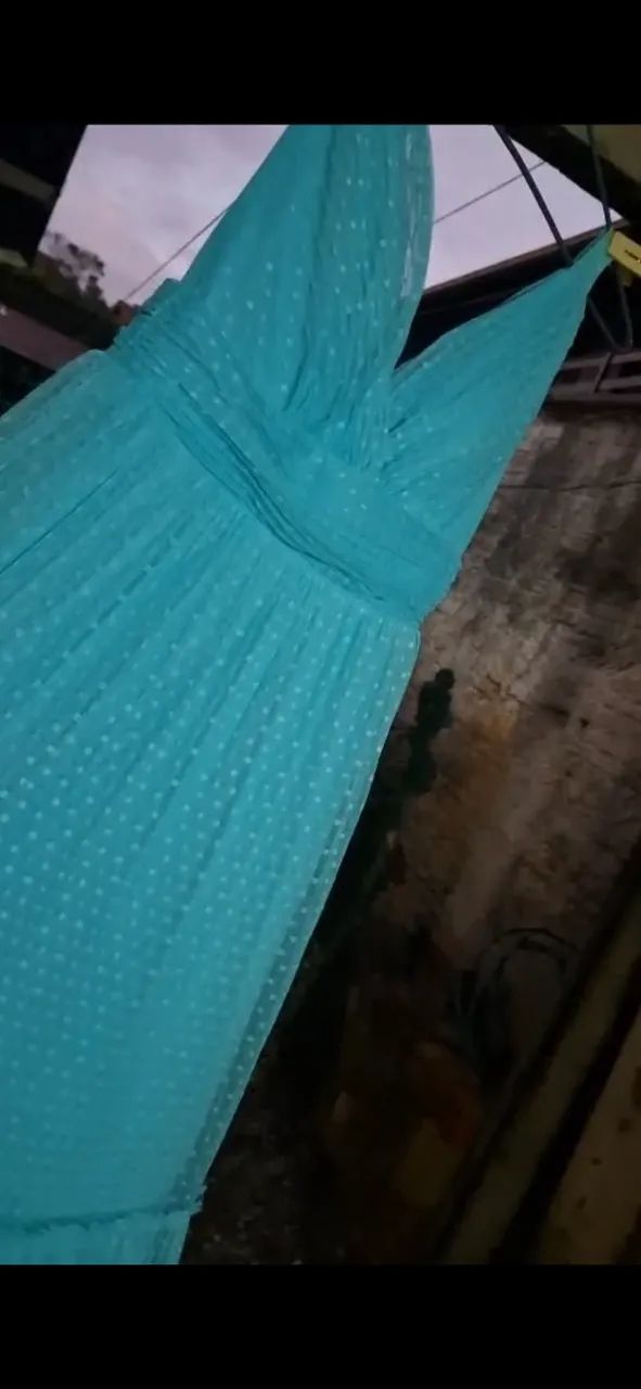 Vestido longo de festa tule poa azul
