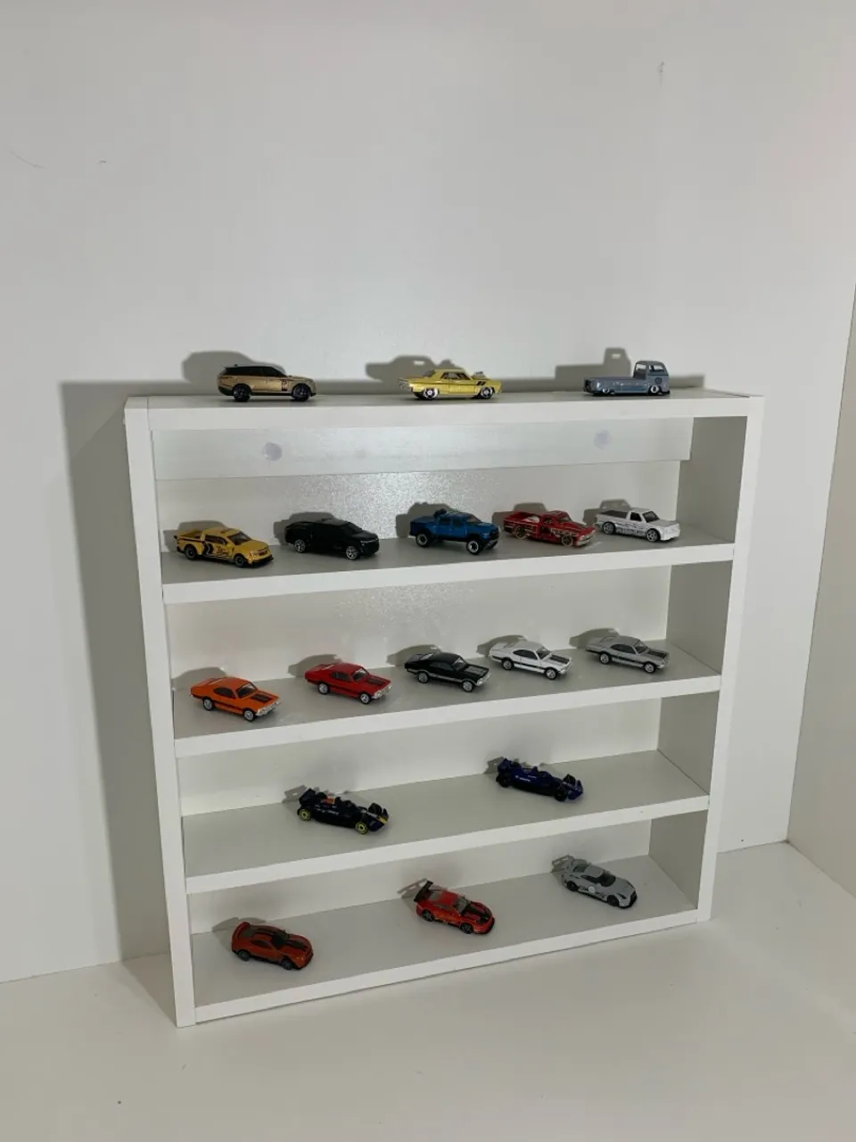 Estante expositora - Miniaturas e colecionáveis