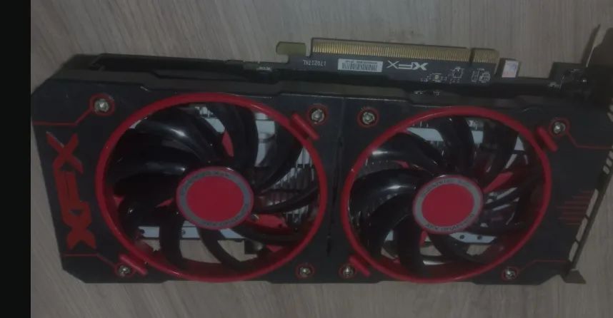 OPlaca de vídeo Radeon RX 580 4GB - Foto 2