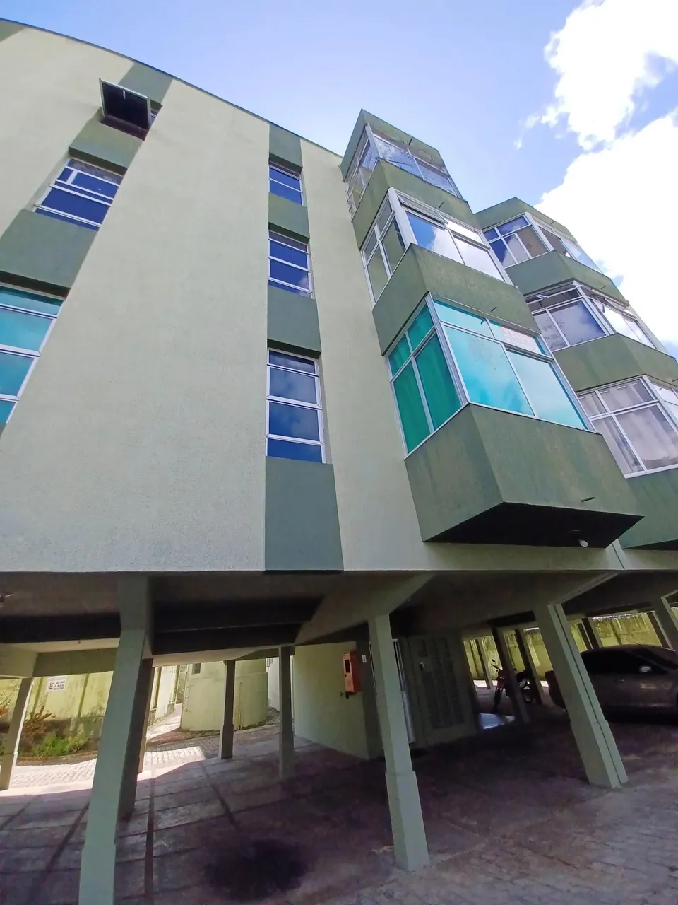 Lagoa Nova- Apartamento 76m2- 2 Quartos/Não tem Suíte. R$ 180 Mil - Financia