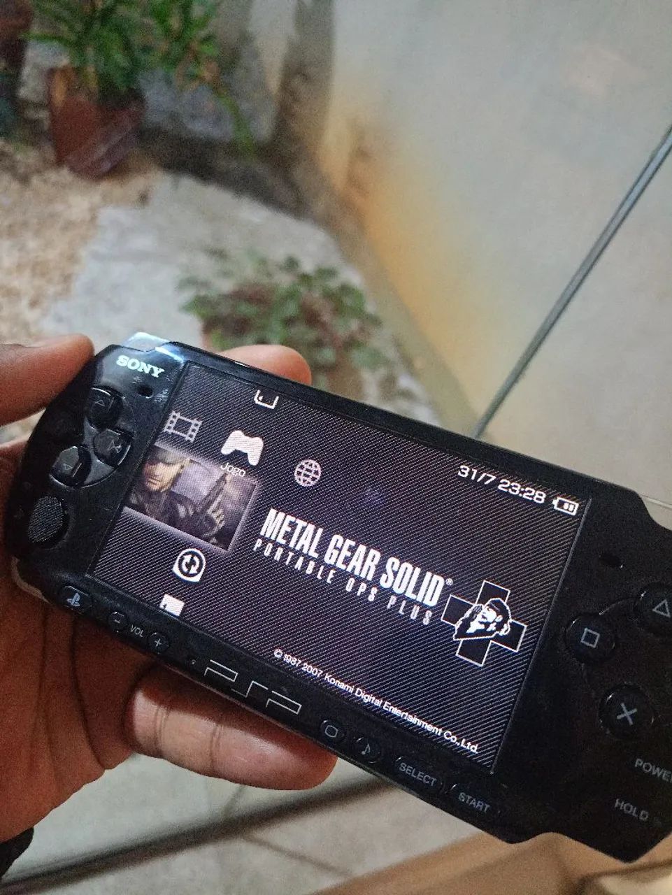 Metal Gear Solid: Portable Ops Plus - PSP - Foto 5