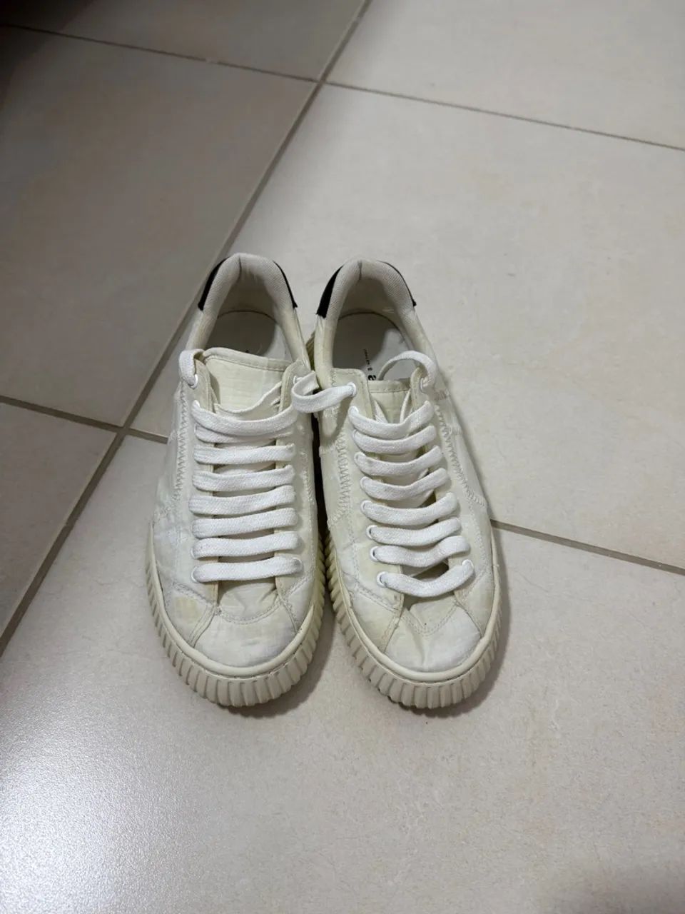 Tênis branco casual da osklen