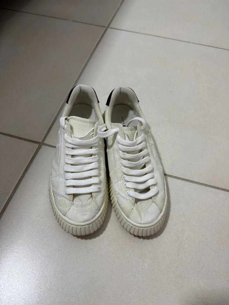 Tênis branco casual da osklen