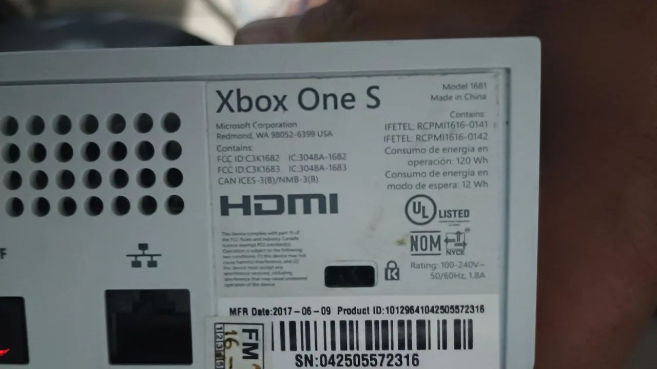 Xbox One S com 2 Controles - Foto 2