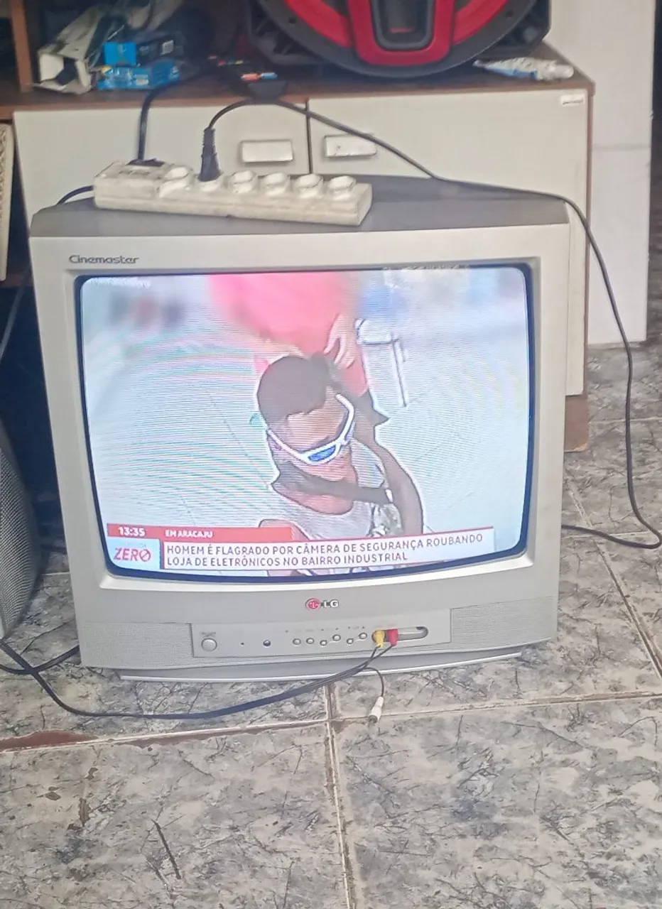 TV LG com tela de 20 polegadas
