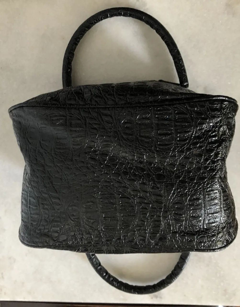 Graciosa bolsa de mão textura crocodilo, preta. - Foto 5