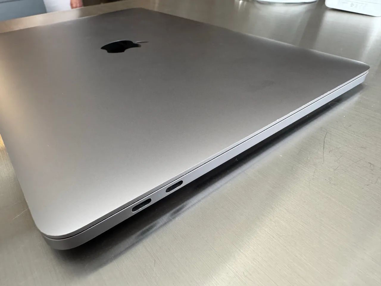MacBook Pro 13インチ 2016 シルバー 8GB256GB 美品 MacBookPro 13インチモデル[2016年/SSD 256GB/メモリ 8GB/2.0GHz