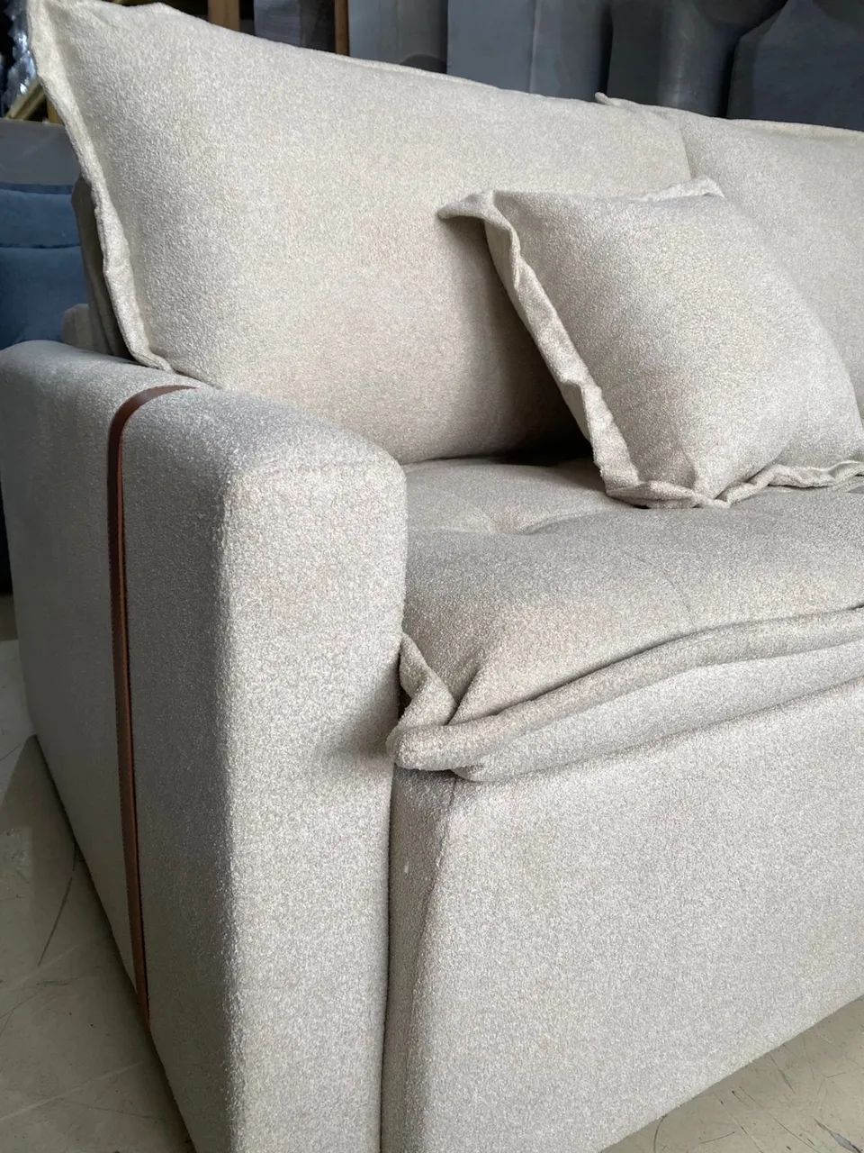 Sofá sem caixa 1,60 mts - Foto 3