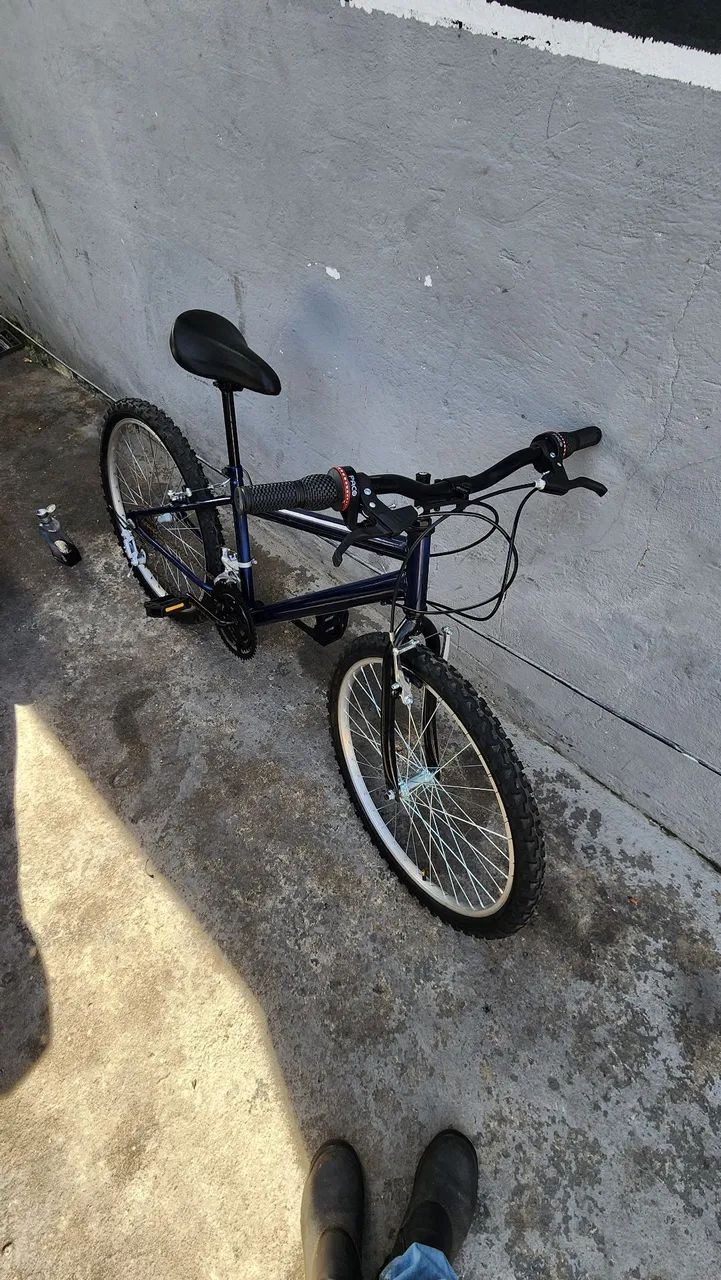 Bicicleta Aro 24 com Marchas - Foto 4