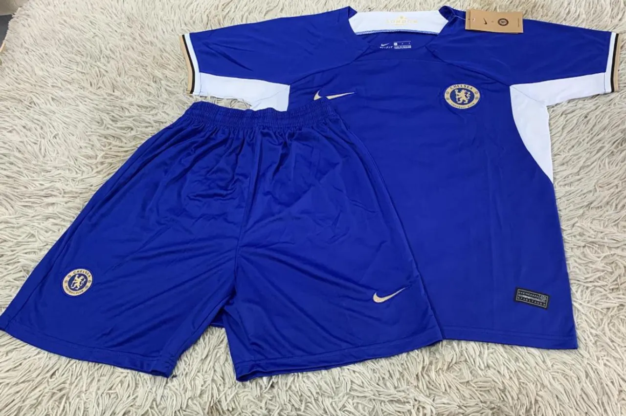 Camisa do chelsea e short