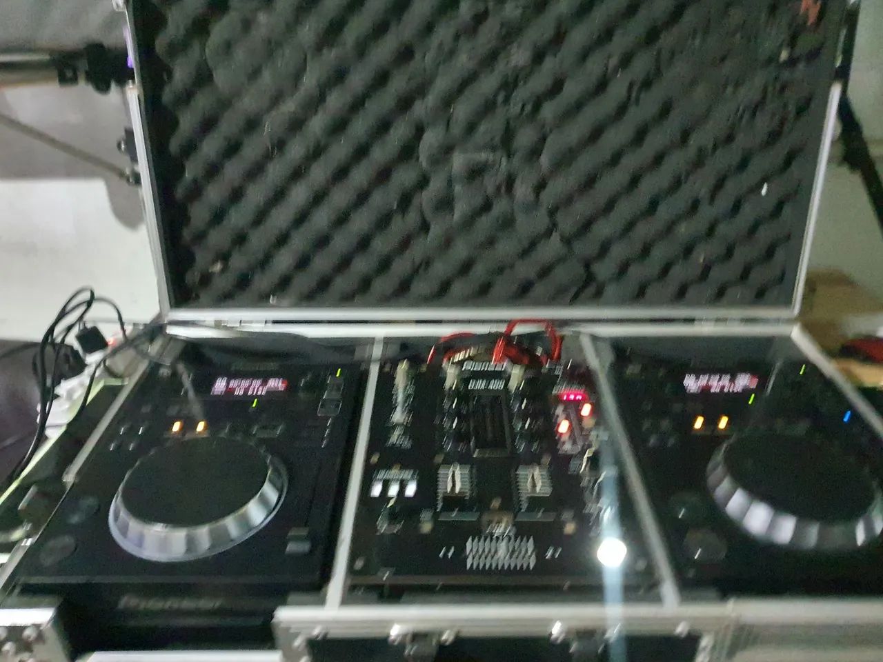 Cdj pioneer 350 com mixer djm 400 com case - Instrumentos musicais