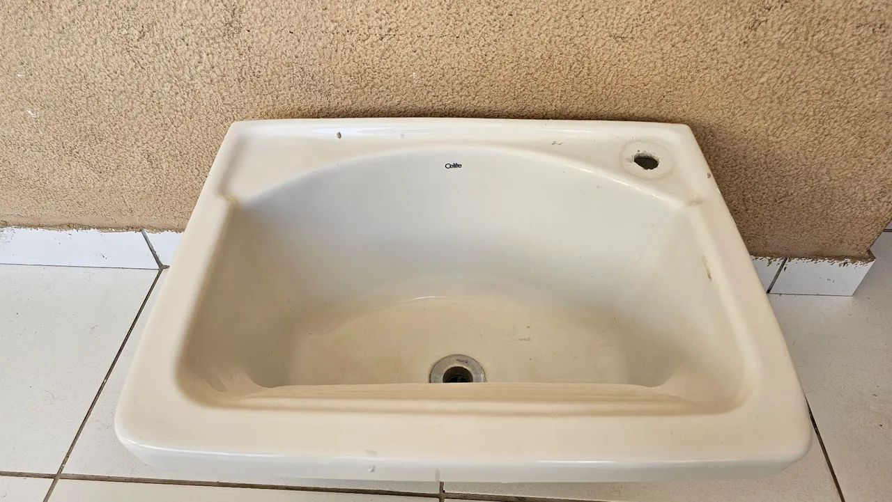 Balcão de mármore e lavador de louça os dois por R$ 350,00 - Foto 6