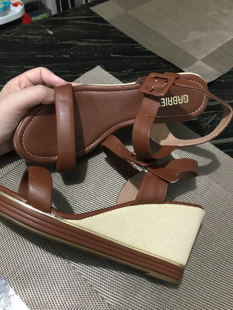 Sapato Anabela 30 reais 