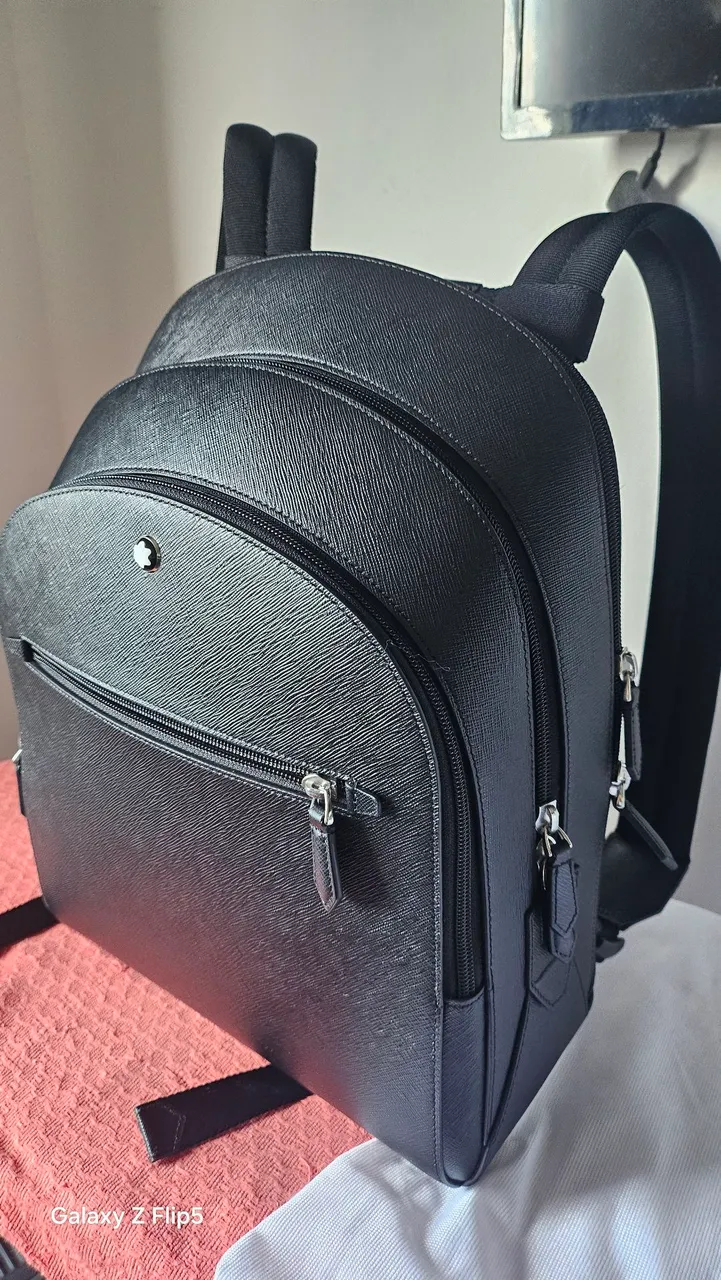Mochila Montblanc em Couro Preto - Elegância e Sofisticação