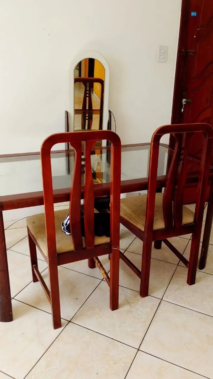 1.20m Dining Table, Wooden Base with Glass Top, Excellent Condition *22 Credit Cards Accepted64739708223235121