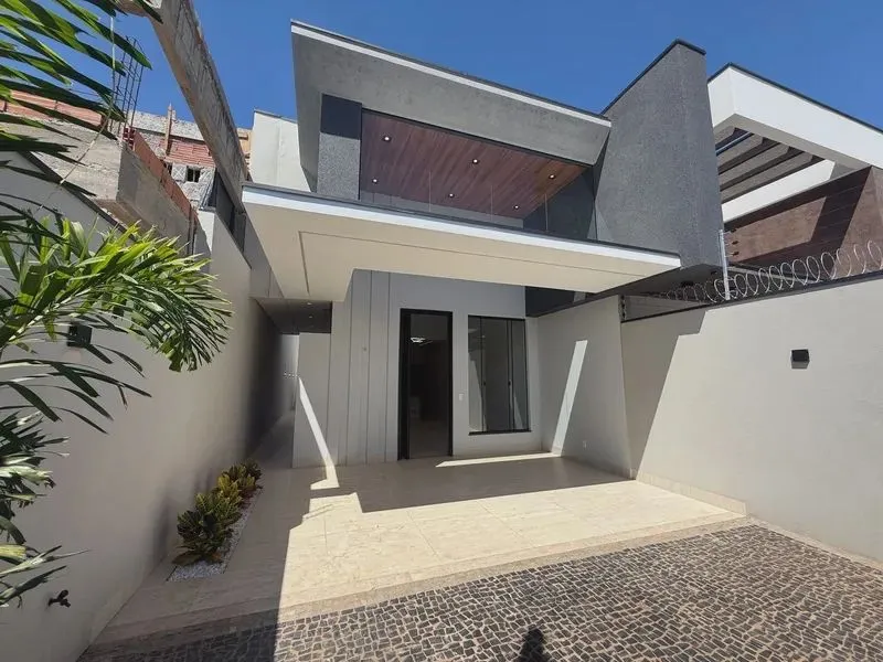 Casa para Venda com 3 Suítes , Piscina e Churrasqueira na 505 Sul