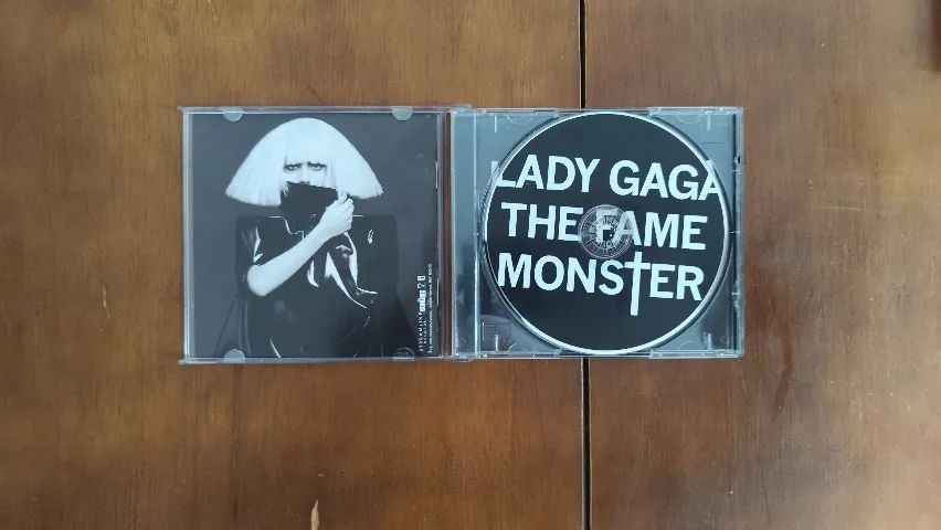 Lady Gaga - EP The Fame Monster (EUA) - Foto 2
