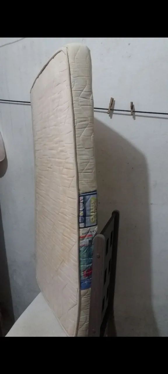 Vendo um colchão ORTOBOM...