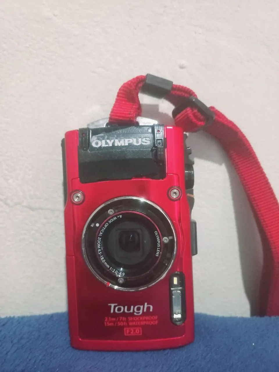 Câmera Olympus Tough TG-6 à Prova D'água