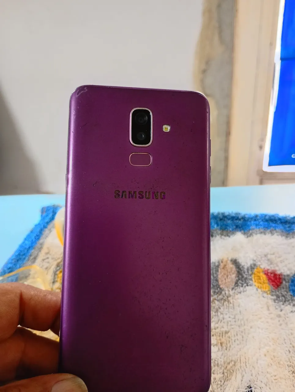 Samsung j8