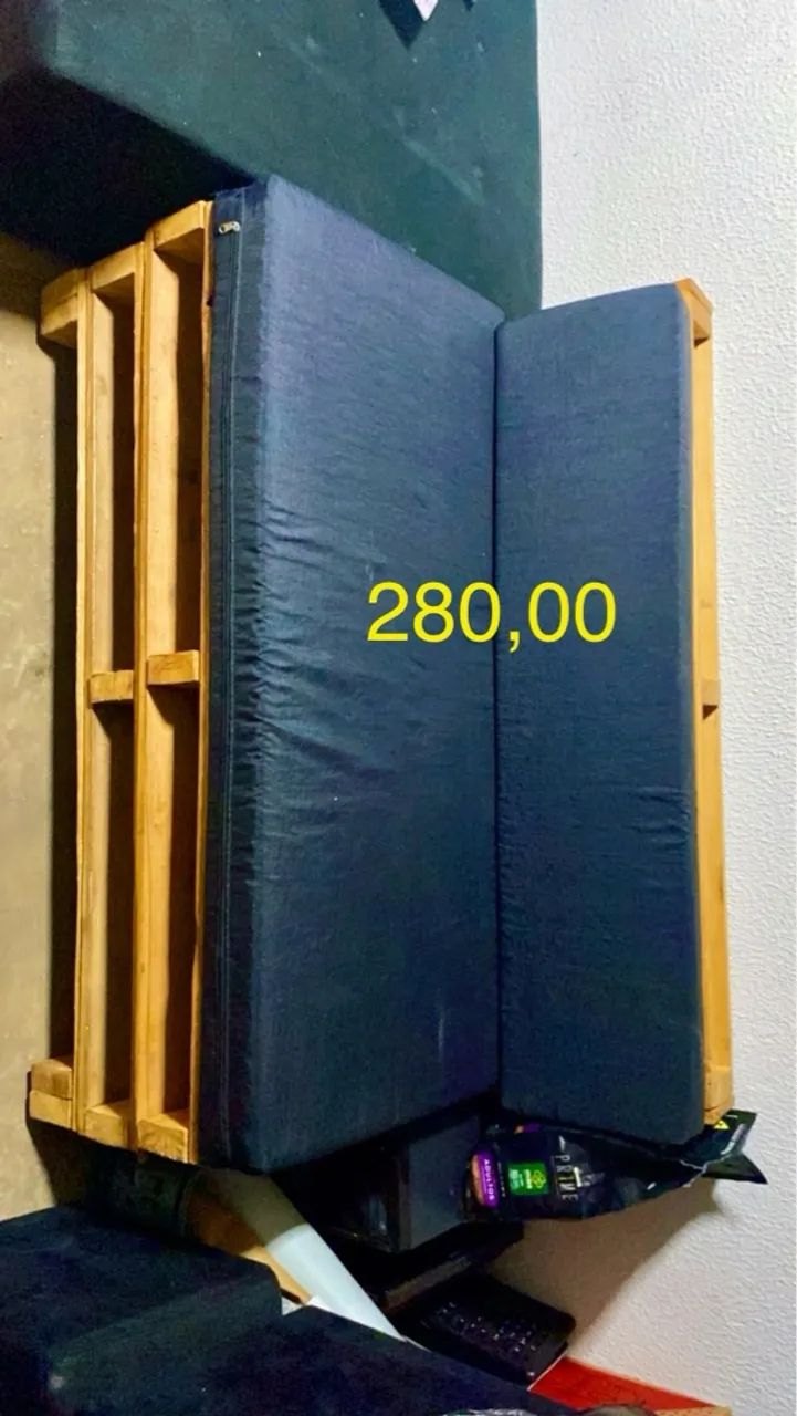 Sofá Pallet com almofadas