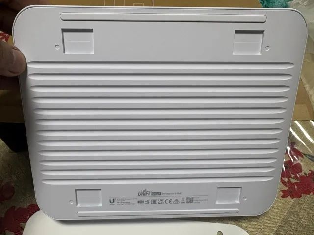 Switch Ubiquiti Unifi Enterprise 8 portas POE - Novo, sem uso. - Foto 5