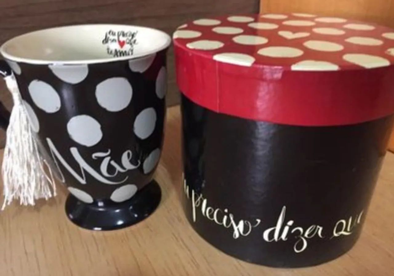 Caneca com caixa Uatt? Temática: Mãe 