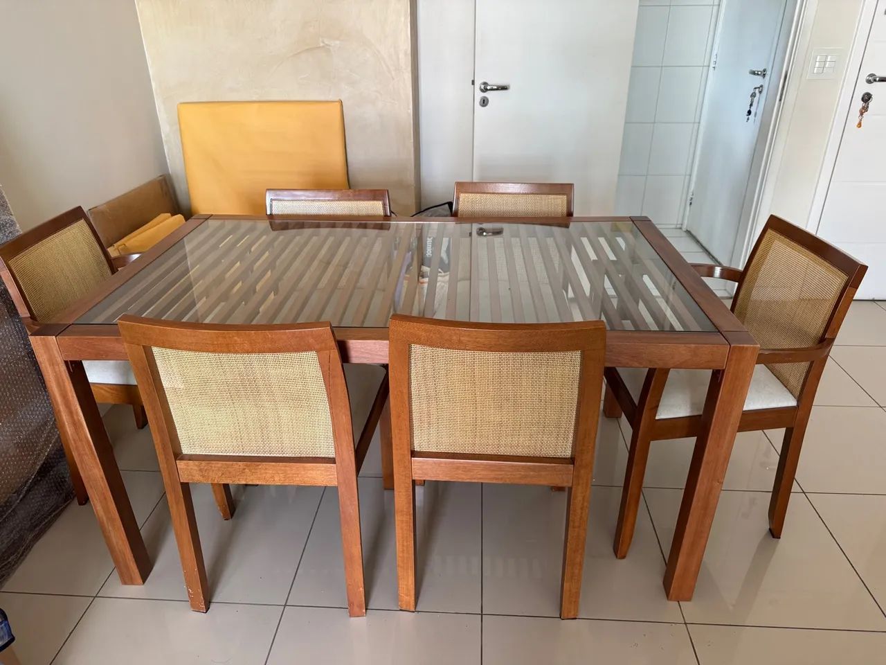 Mesa para sala de jantar com 6 cadeiras - Foto 2