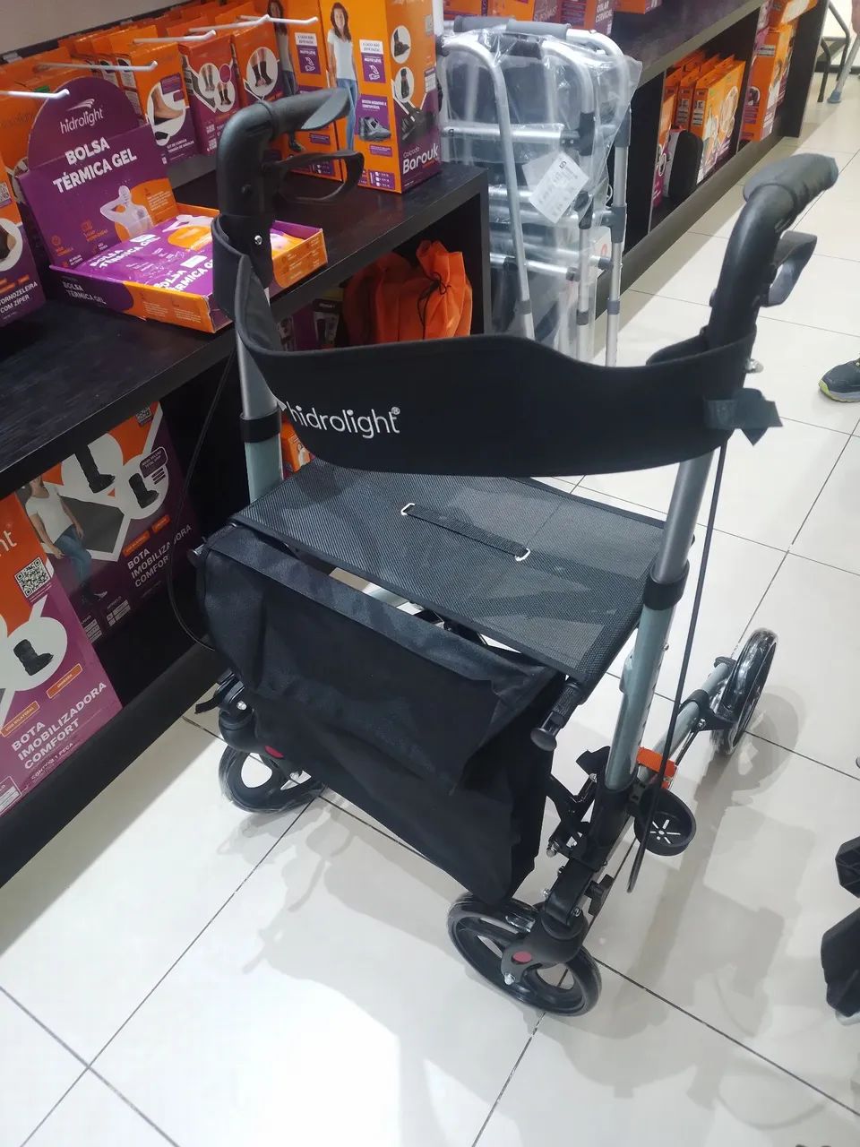 Andador 4 rodas premium - Foto 5