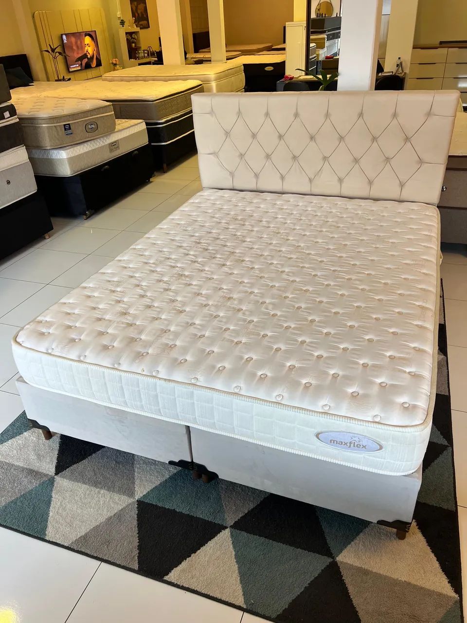 Colchão QUEEN MAXFLEX + BASE E CABECEIRA  - Foto 5
