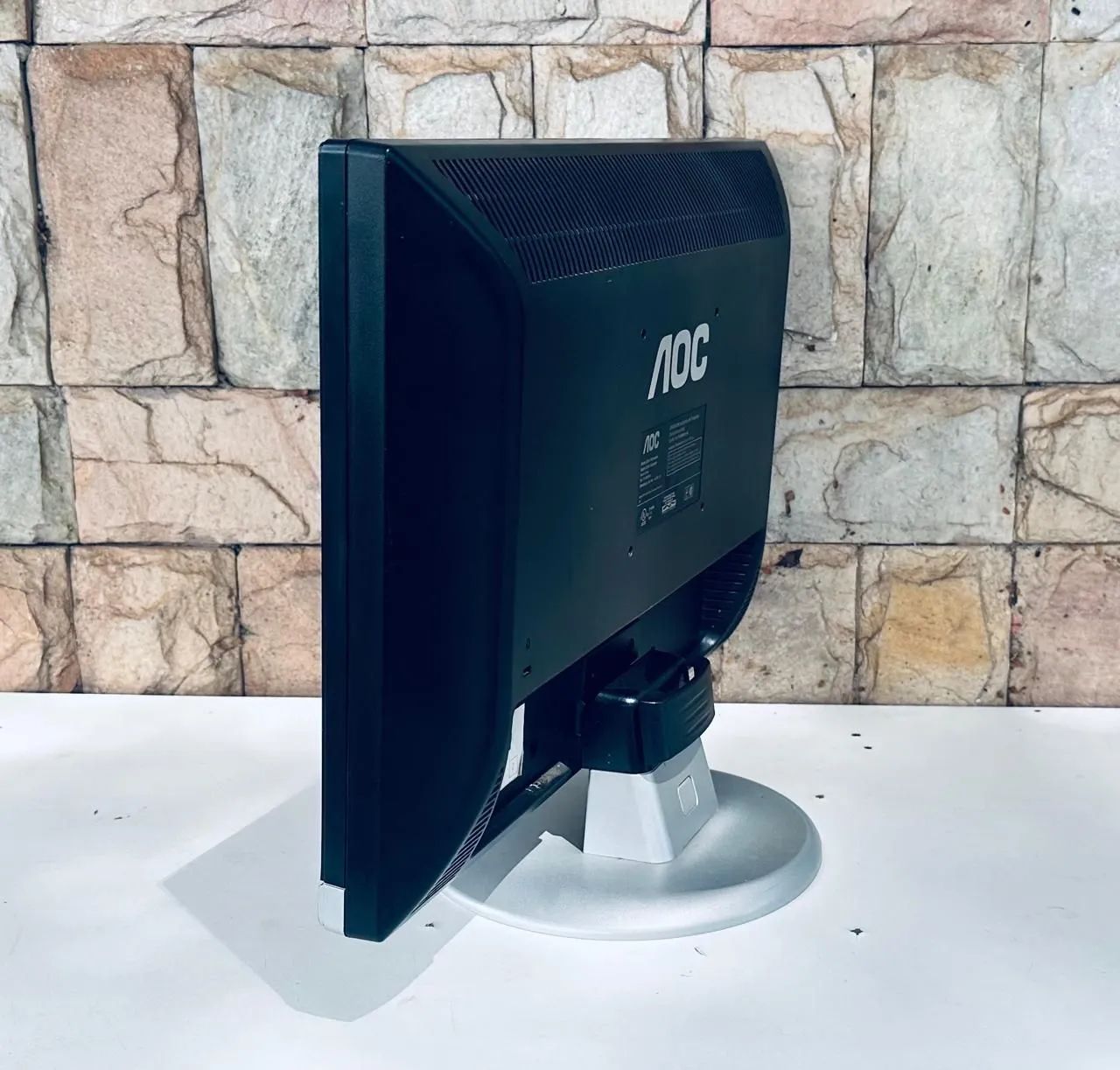 Monitor AOC 19 polegadas - Ótimo estado - Foto 3