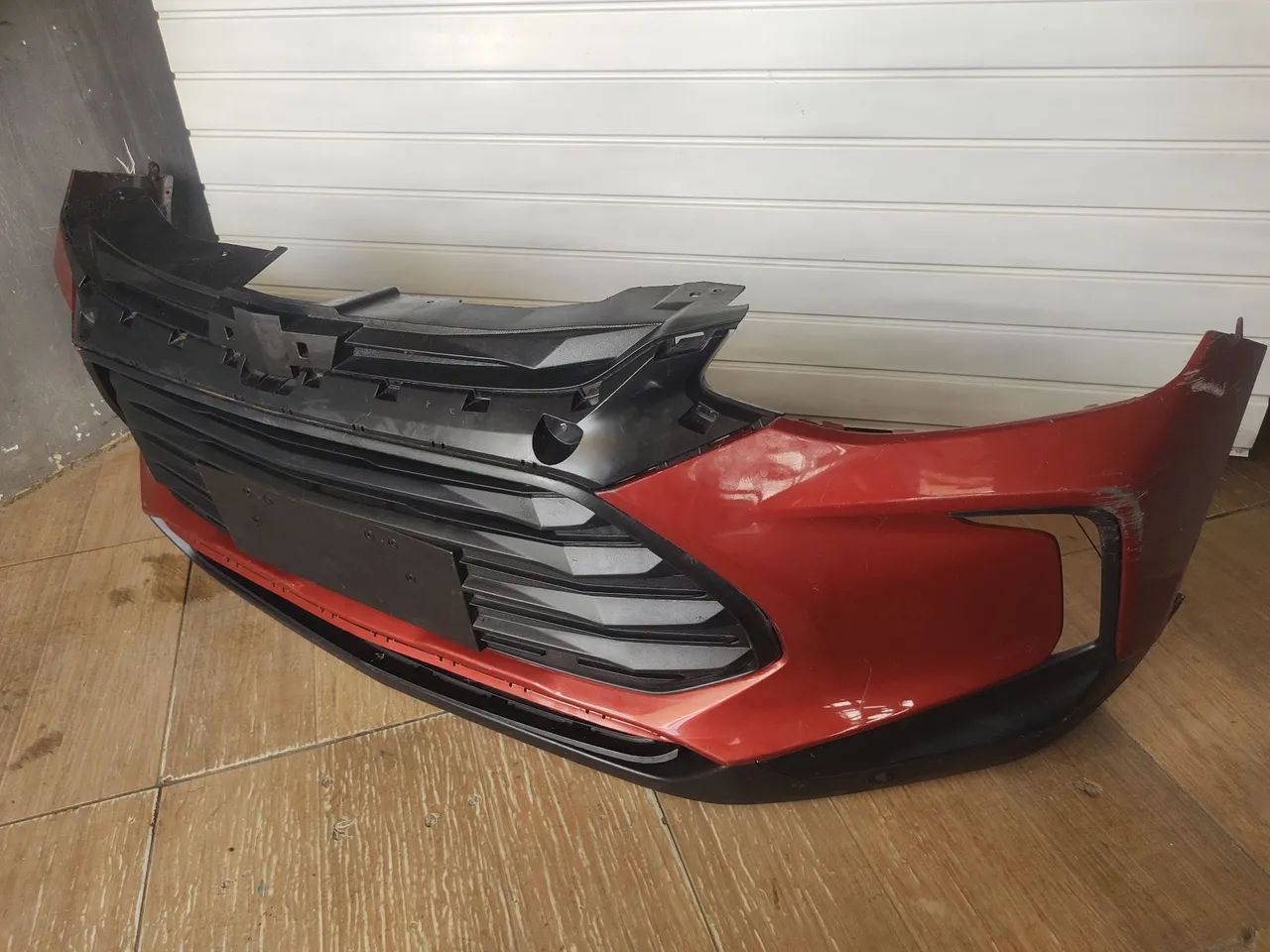 Para-choque dianteiro Chevrolet Tracker 2022/2025 - Foto 4