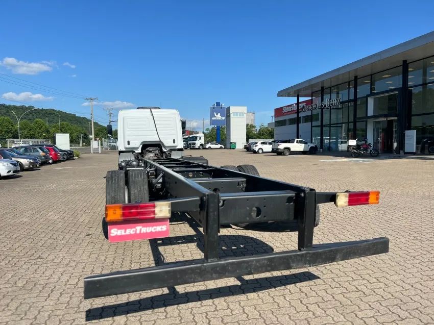 Mercedes-Benz Atego 2426 6x2 | Selectrucks - Foto 14