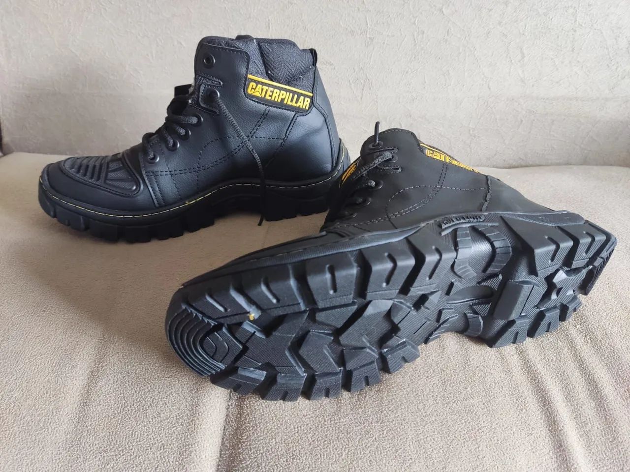 Bota Caterpillar Preta - Foto 2