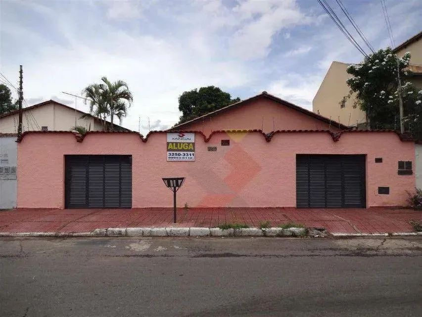 Casa com 3 dormitórios para alugar, 200 m² por R$ 2.880,00/mês - Setor Marechal Rondon - G