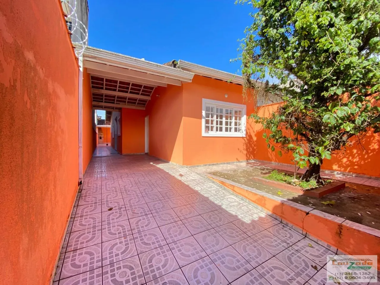 Casa para Locação em Peruíbe, Parque Daville, 2 dormitórios, 1 suíte, 2 banheiros, 2 vagas